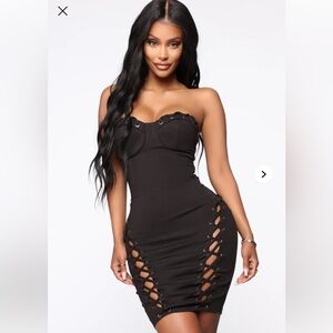 Black Lace-Up Strapless Bodycon Dress